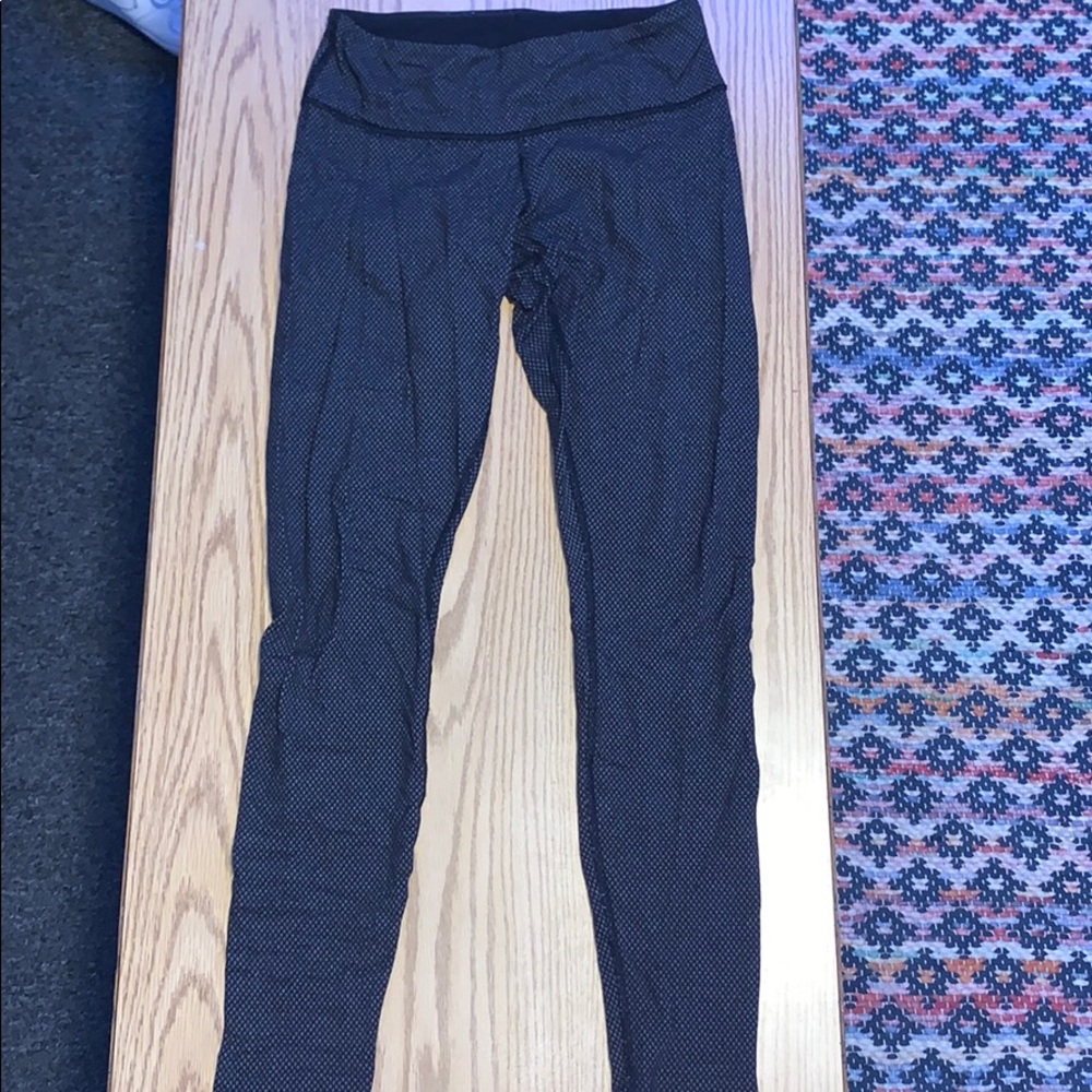 Lululemon leggings size 4